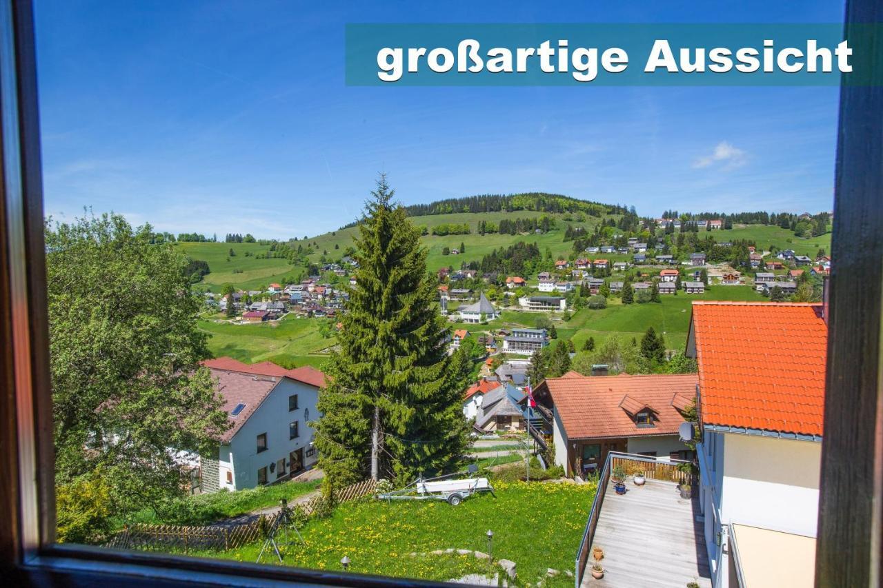 Wohlfuehl-Ferienwohnung 80 Qm, 8 Personen, Aussicht & Heimkino Todtnau Buitenkant foto