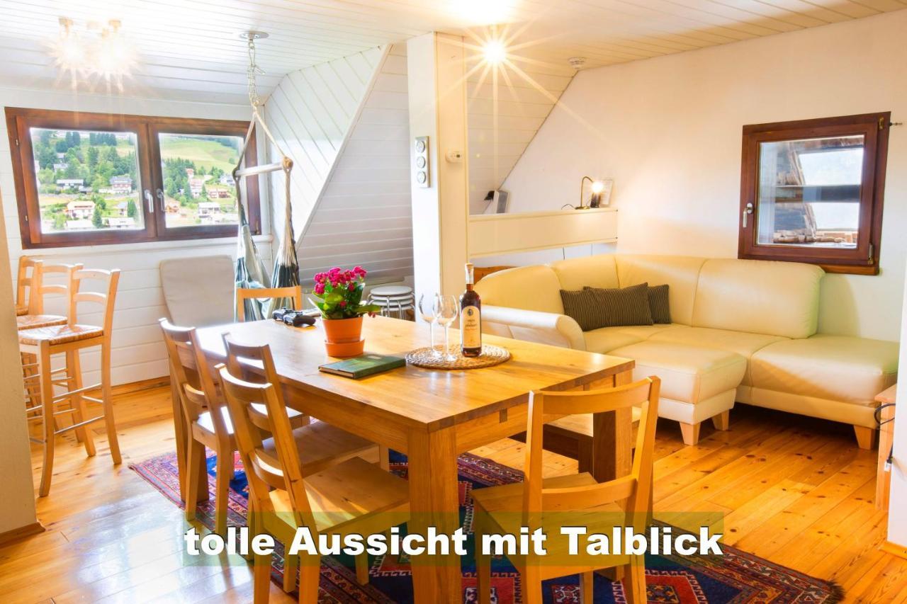 Wohlfuehl-Ferienwohnung 80 Qm, 8 Personen, Aussicht & Heimkino Todtnau Buitenkant foto
